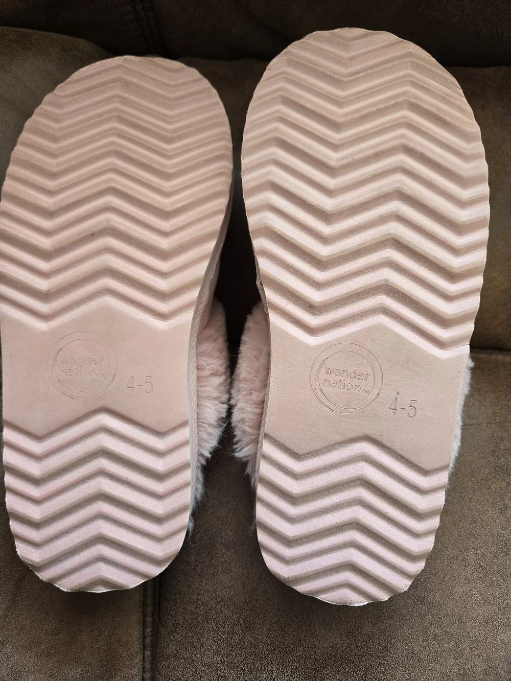Wonder Nation Pink Faux Fur Slippers Toddler Girls Size 4/5